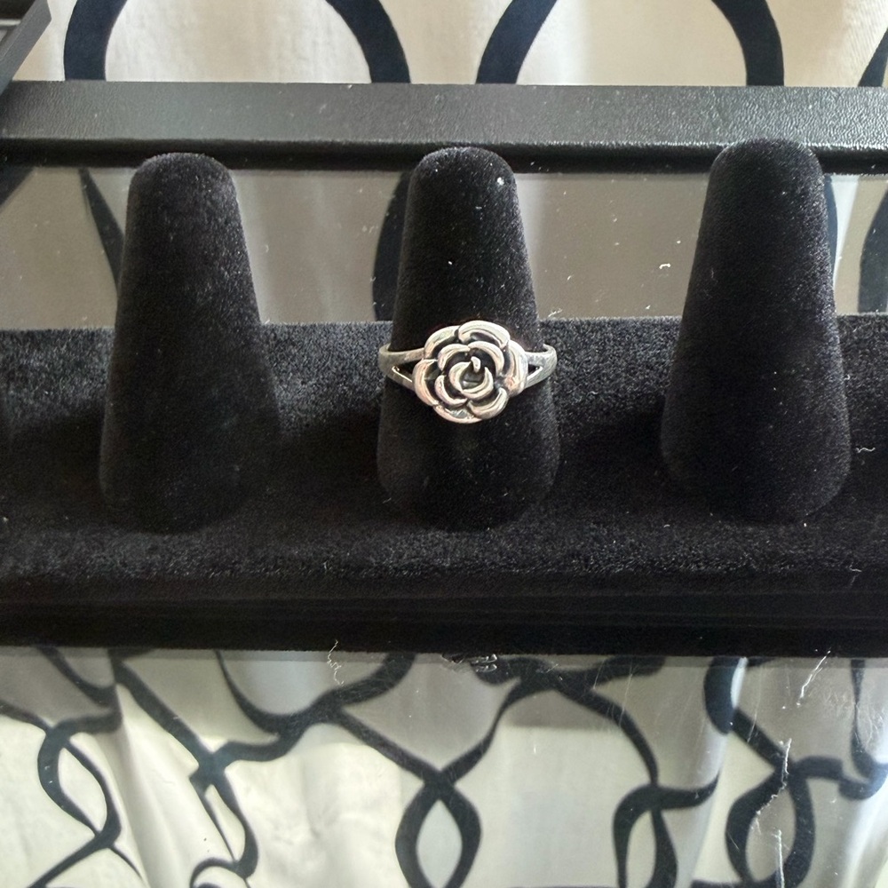 Sterling Silver Rose Ring Size 8
